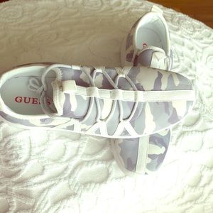 Guess White & Grey camouflage Sneakers